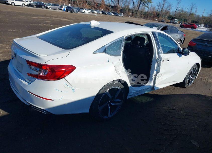 Photo 4 of 2019 Honda Accord SPORT (VIN 1HGCV1F3XKA121252)