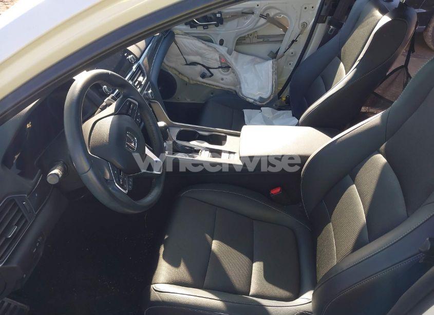 Photo 5 of 2019 Honda Accord SPORT (VIN 1HGCV1F3XKA121252)