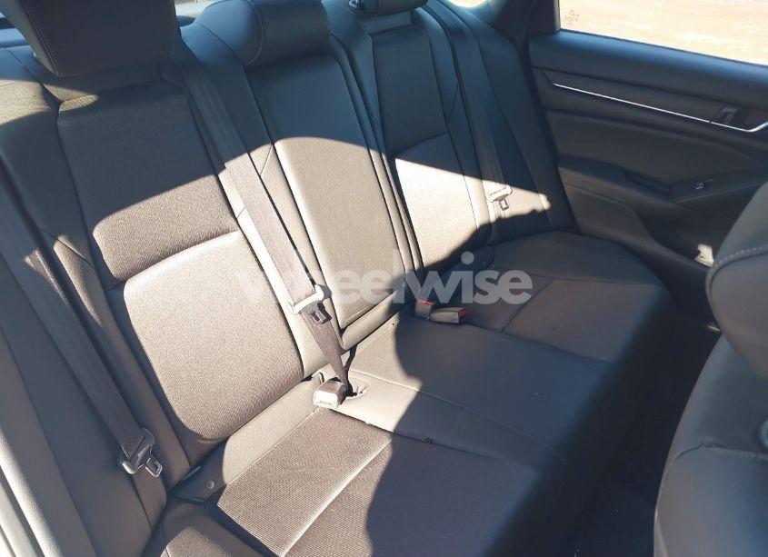 Photo 8 of 2019 Honda Accord SPORT (VIN 1HGCV1F3XKA121252)