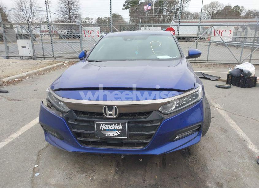 Photo 11 of 2019 Honda Accord SPORT (VIN 1HGCV1F3XKA139735)