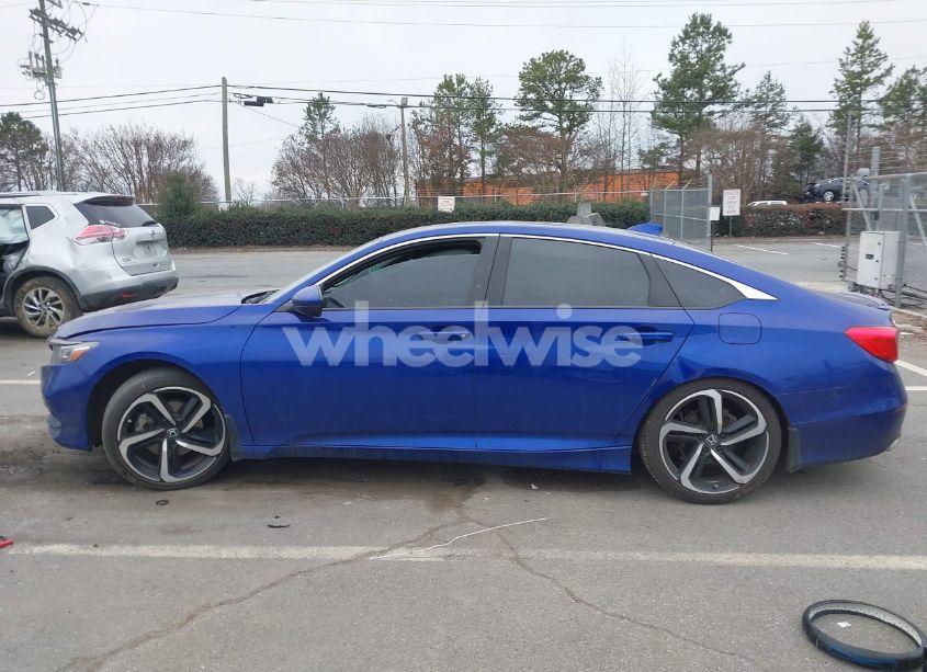 Photo 13 of 2019 Honda Accord SPORT (VIN 1HGCV1F3XKA139735)