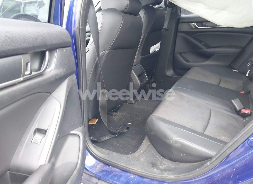 Photo 8 of 2019 Honda Accord SPORT (VIN 1HGCV1F3XKA139735)