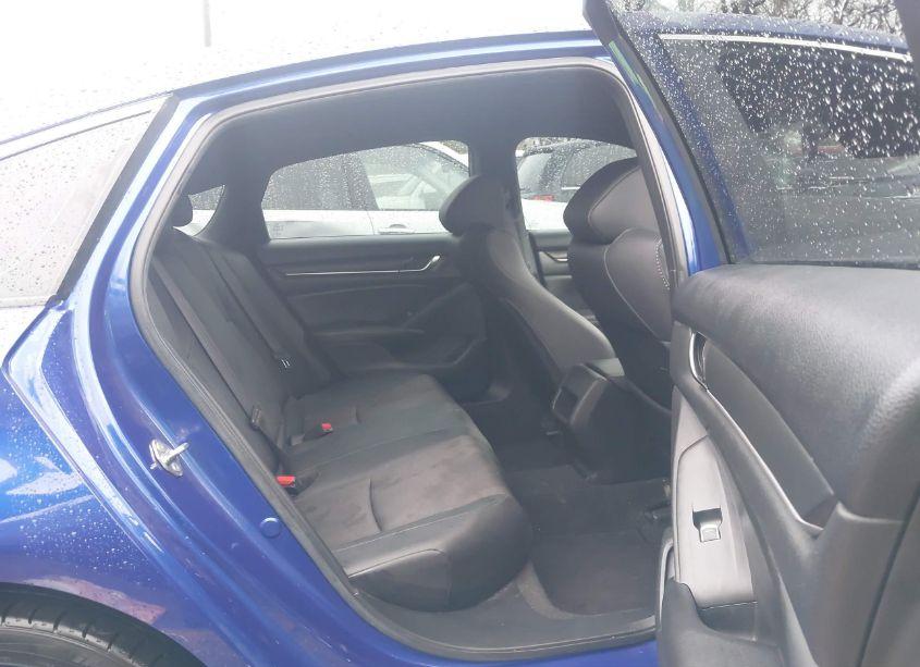 Photo 8 of 2019 Honda Accord SPORT (VIN 1HGCV1F3XKA140268)