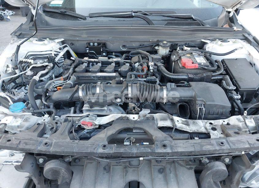 Photo 10 of 2019 Honda Accord SPORT (VIN 1HGCV1F3XKA142599)