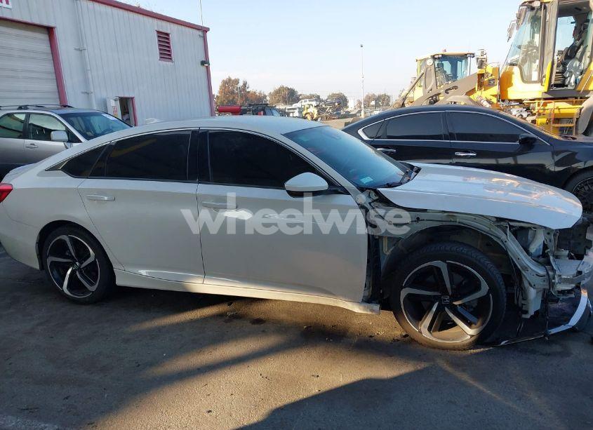 Photo 14 of 2019 Honda Accord SPORT (VIN 1HGCV1F3XKA142599)