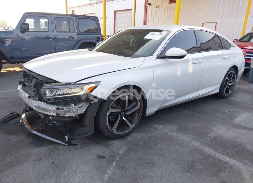 Photo 2 of 2019 Honda Accord SPORT (VIN 1HGCV1F3XKA142599)