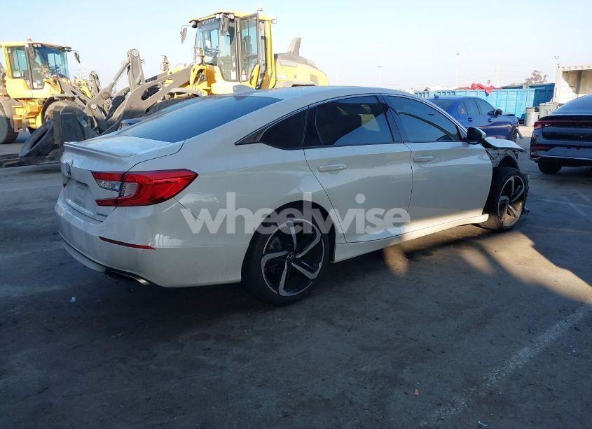 Photo 4 of 2019 Honda Accord SPORT (VIN 1HGCV1F3XKA142599)