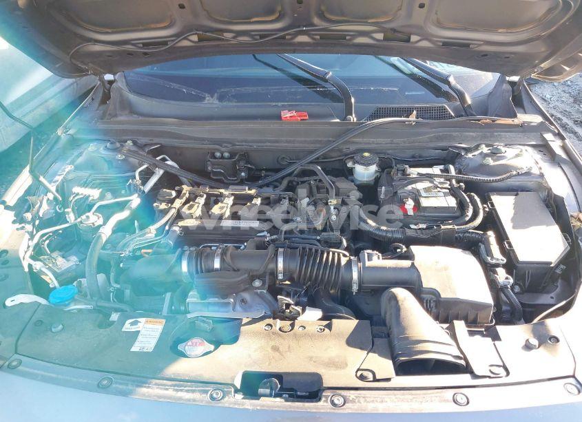 Photo 10 of 2019 Honda Accord SPORT (VIN 1HGCV1F3XKA162903)