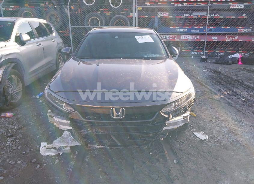 Photo 13 of 2019 Honda Accord SPORT (VIN 1HGCV1F3XKA162903)