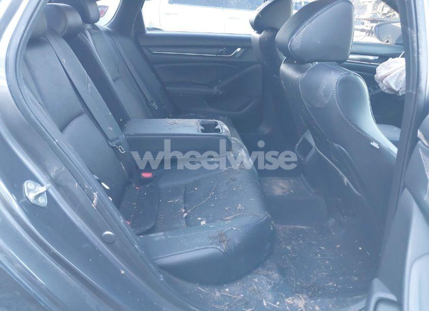 Photo 8 of 2019 Honda Accord SPORT (VIN 1HGCV1F3XKA162903)