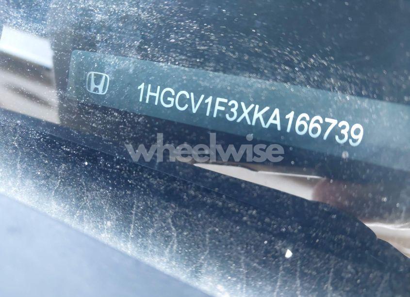 Photo 16 of 2019 Honda Accord SPORT (VIN 1HGCV1F3XKA166739)