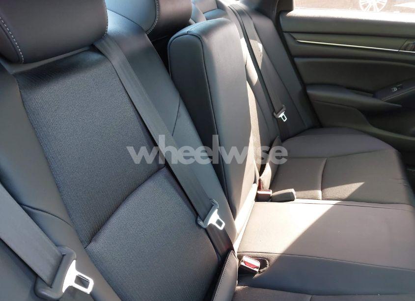 Photo 8 of 2019 Honda Accord SPORT (VIN 1HGCV1F3XKA166739)