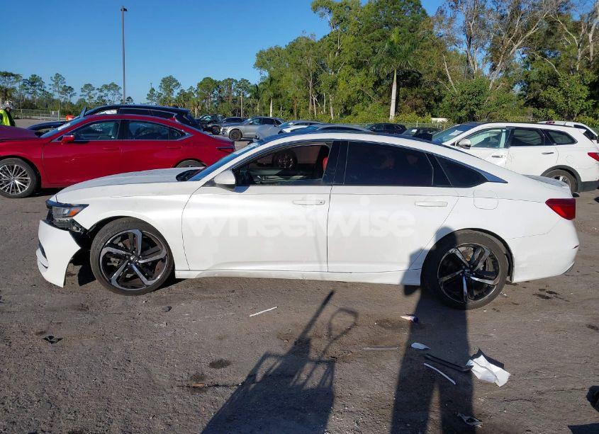 Photo 15 of 2019 Honda Accord SPORT (VIN 1HGCV1F3XKA172802)