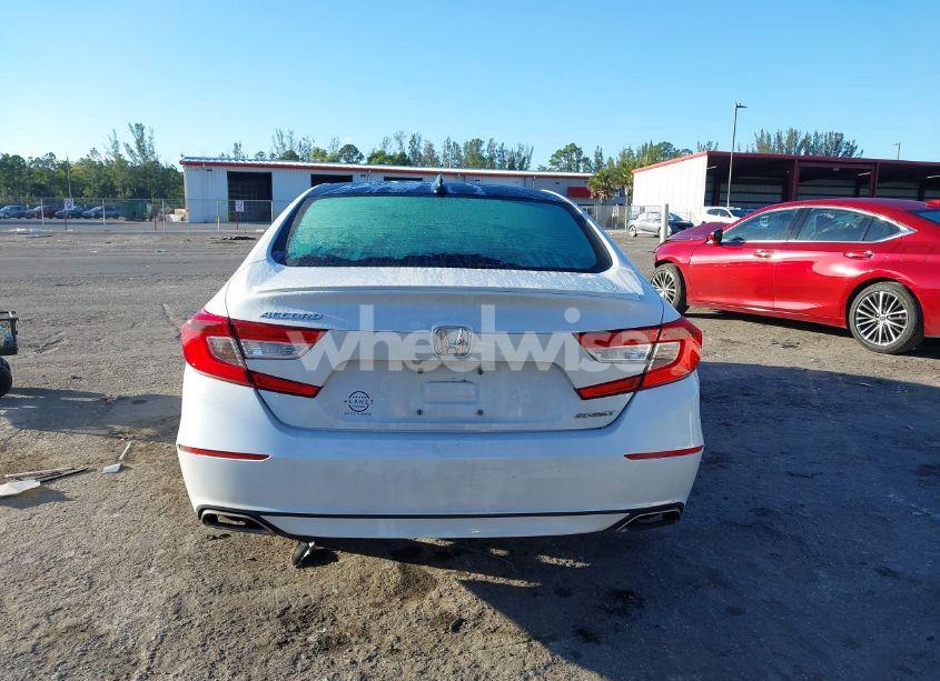 Photo 17 of 2019 Honda Accord SPORT (VIN 1HGCV1F3XKA172802)