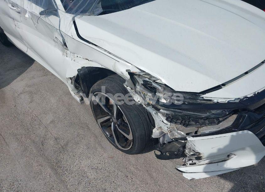 Photo 18 of 2019 Honda Accord SPORT (VIN 1HGCV1F3XKA172802)