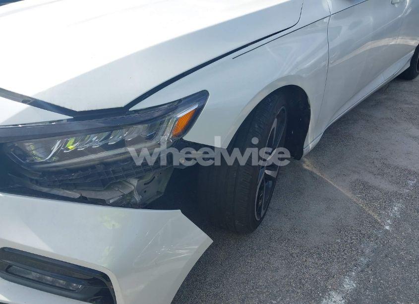 Photo 19 of 2019 Honda Accord SPORT (VIN 1HGCV1F3XKA172802)