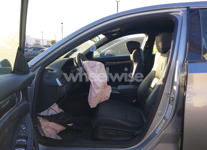 Photo 5 of 2019 Honda Accord SPORT (VIN 1HGCV1F3XKA175523)