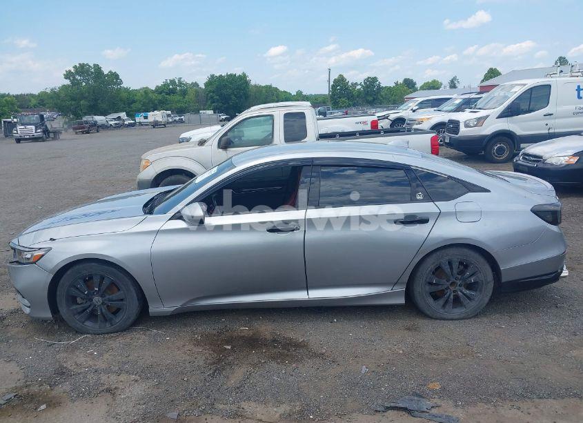 Photo 14 of 2020 Honda Accord SPORT (VIN 1HGCV1F3XLA035117)