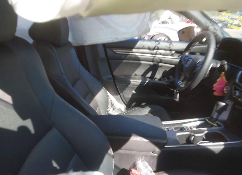 Photo 5 of 2020 Honda Accord SPORT (VIN 1HGCV1F3XLA038132)