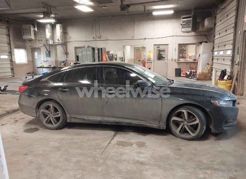 Photo 13 of 2020 Honda Accord SPORT (VIN 1HGCV1F3XLA066366)