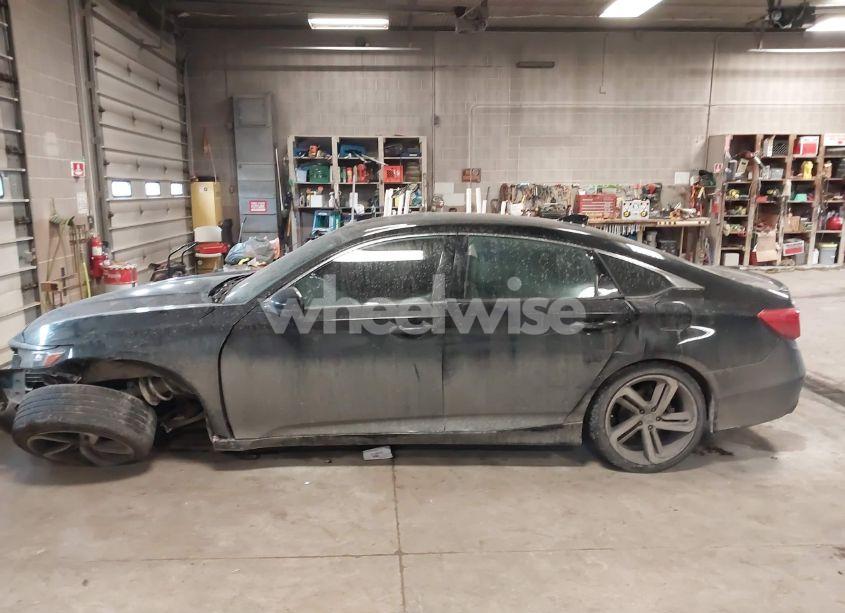 Photo 14 of 2020 Honda Accord SPORT (VIN 1HGCV1F3XLA066366)