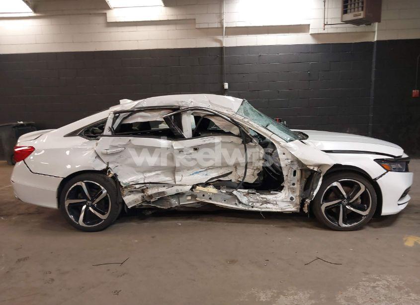 Photo 13 of 2020 Honda Accord SPORT (VIN 1HGCV1F3XLA131555)