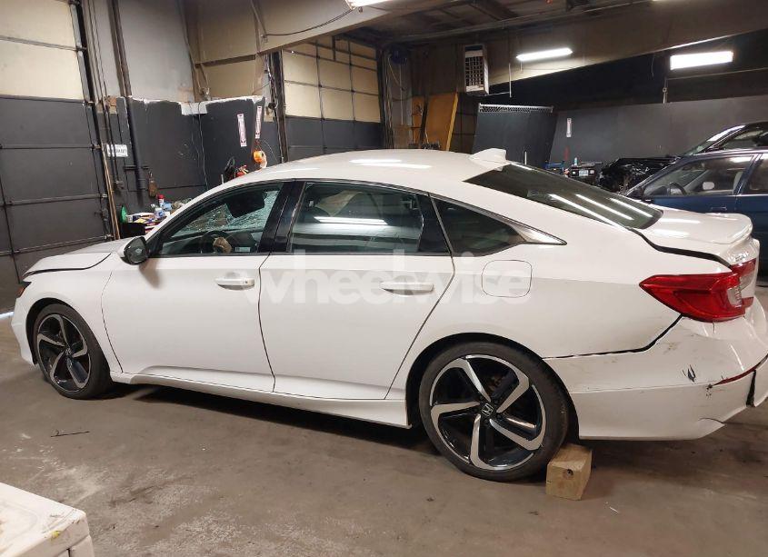 Photo 14 of 2020 Honda Accord SPORT (VIN 1HGCV1F3XLA131555)