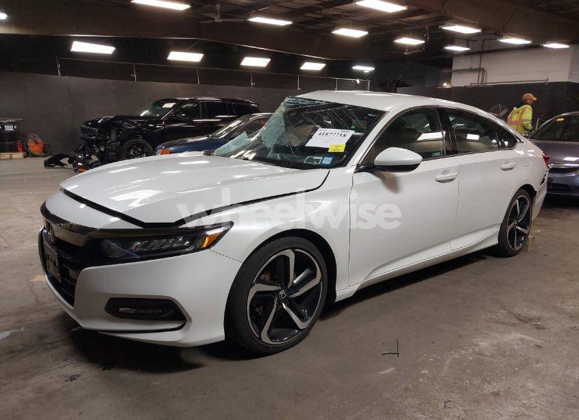 Photo 2 of 2020 Honda Accord SPORT (VIN 1HGCV1F3XLA131555)