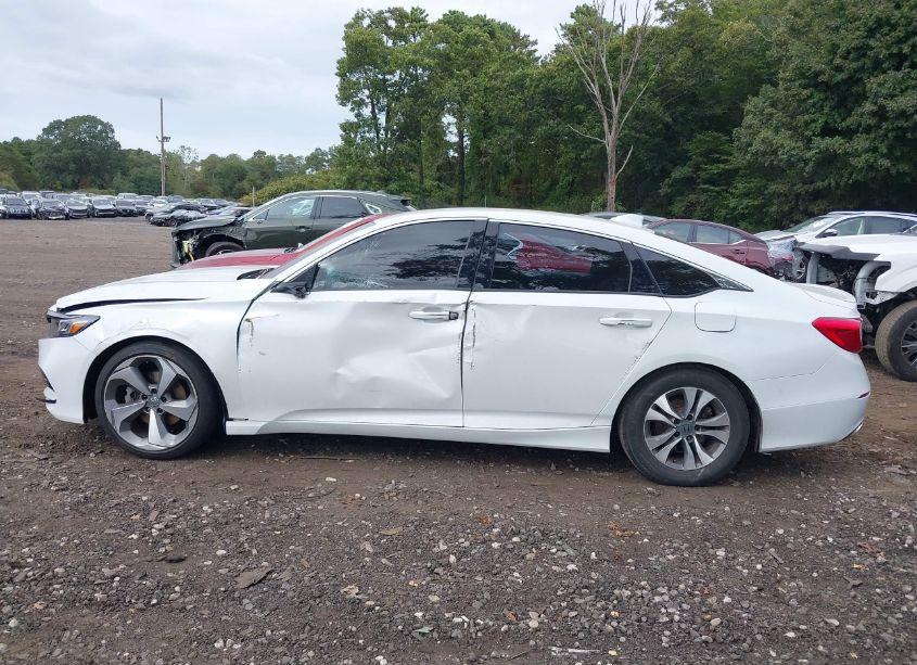 Photo 13 of 2020 Honda Accord SPORT (VIN 1HGCV1F3XLA152261)