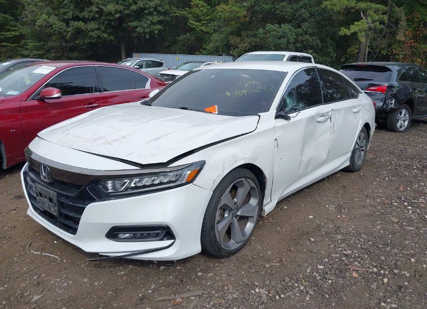 Photo 2 of 2020 Honda Accord SPORT (VIN 1HGCV1F3XLA152261)