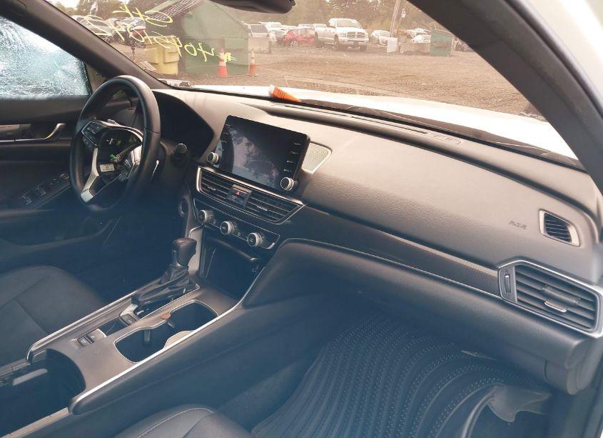 Photo 5 of 2020 Honda Accord SPORT (VIN 1HGCV1F3XLA152261)