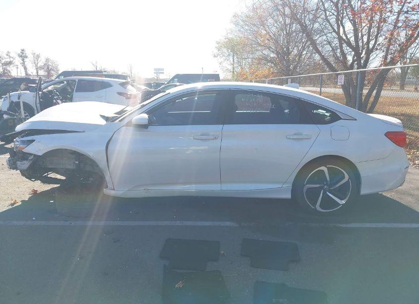 Photo 14 of 2020 Honda Accord SPORT (VIN 1HGCV1F3XLA152311)