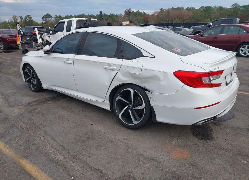 Photo 3 of 2020 Honda Accord SPORT (VIN 1HGCV1F3XLA153068)