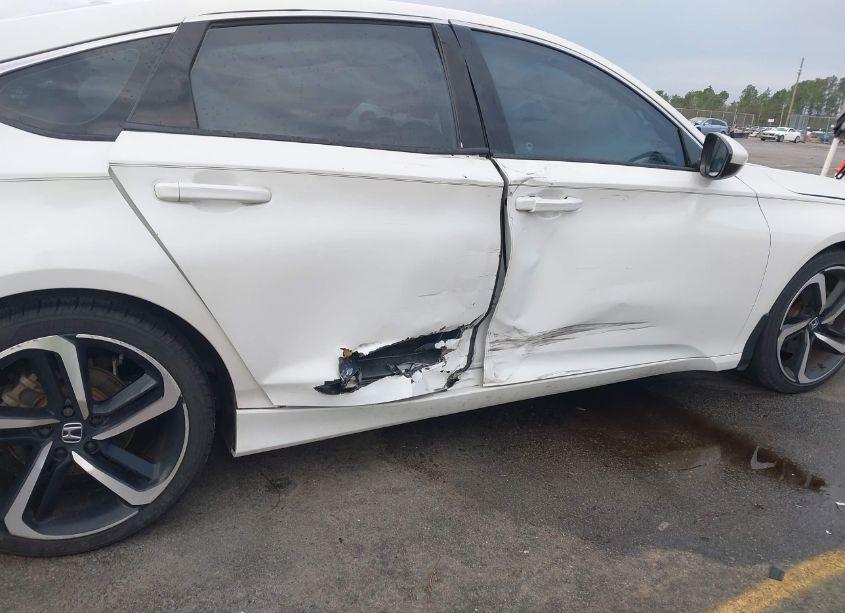 Photo 6 of 2020 Honda Accord SPORT (VIN 1HGCV1F3XLA153068)