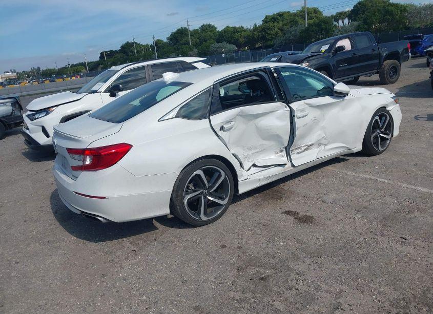 Photo 4 of 2020 Honda Accord SPORT (VIN 1HGCV1F3XLA157878)