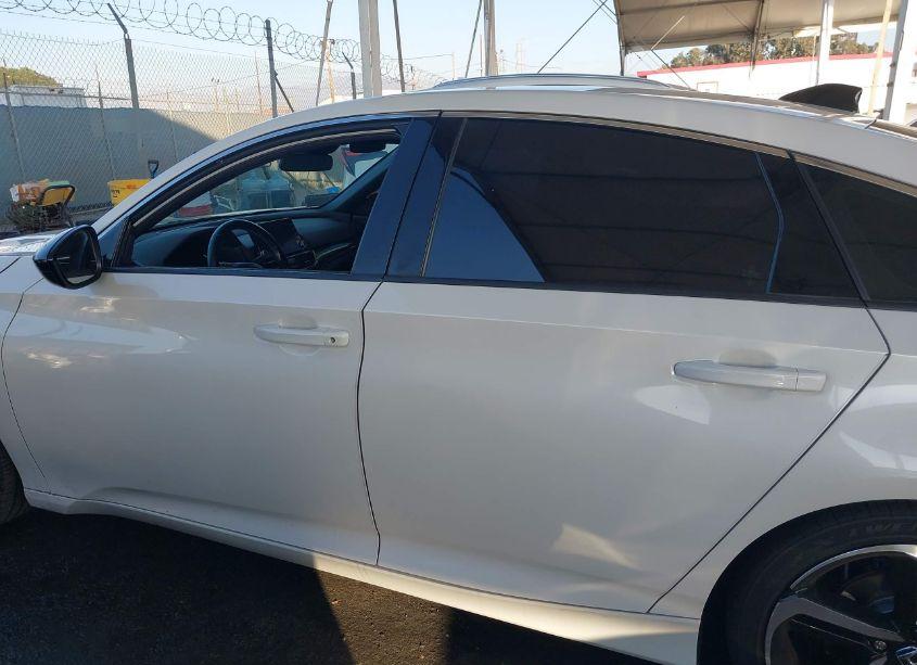 Photo 14 of 2021 Honda Accord SPORT (VIN 1HGCV1F3XMA016066)