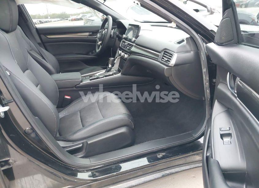 Photo 5 of 2021 Honda Accord SPORT (VIN 1HGCV1F3XMA106883)