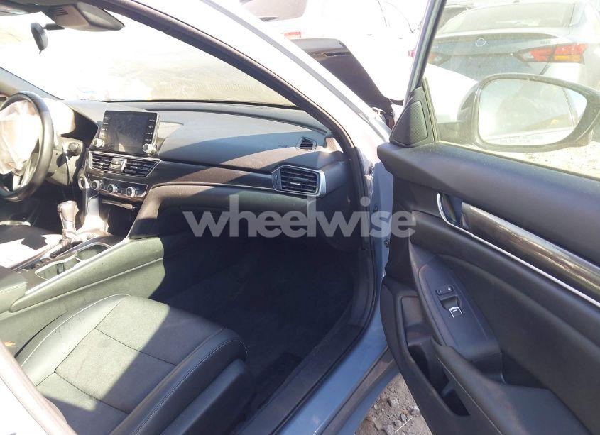 Photo 5 of 2021 Honda Accord SPORT (VIN 1HGCV1F3XMA123957)