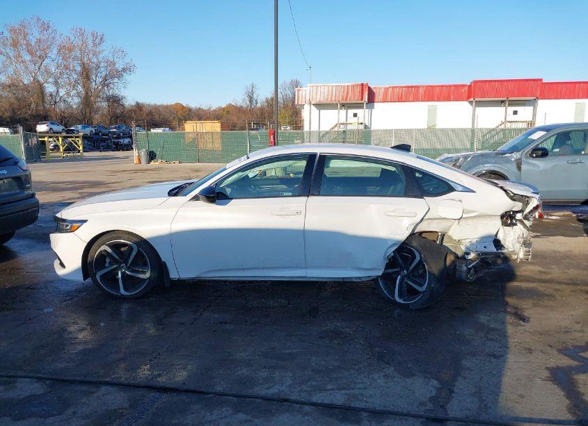 Photo 15 of 2022 Honda Accord SPORT (VIN 1HGCV1F3XNA019423)