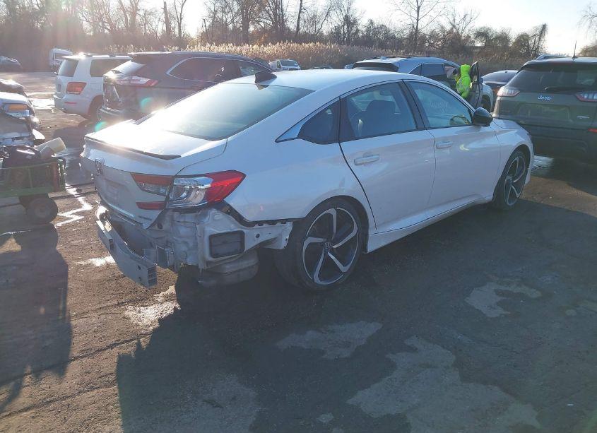 Photo 4 of 2022 Honda Accord SPORT (VIN 1HGCV1F3XNA019423)