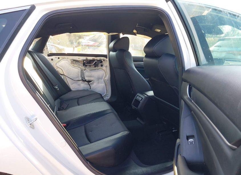 Photo 8 of 2022 Honda Accord SPORT (VIN 1HGCV1F3XNA019423)