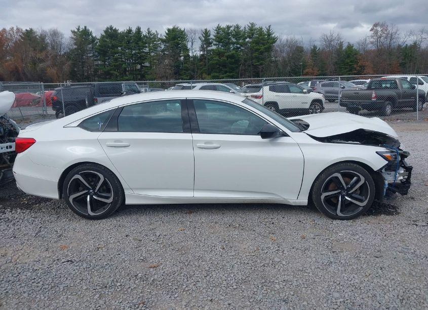 Photo 13 of 2022 Honda Accord SPORT (VIN 1HGCV1F3XNA020801)
