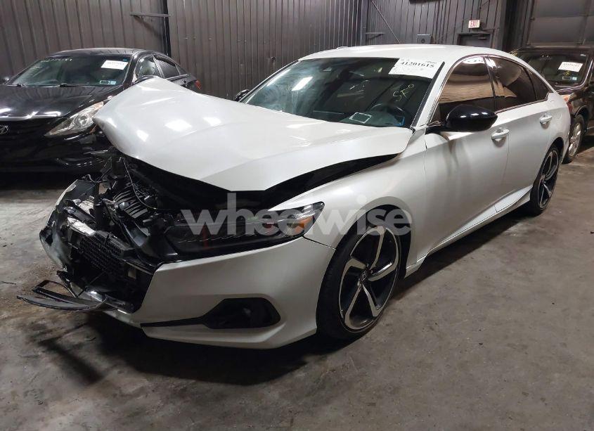 Photo 2 of 2022 Honda Accord SPORT (VIN 1HGCV1F3XNA037159)