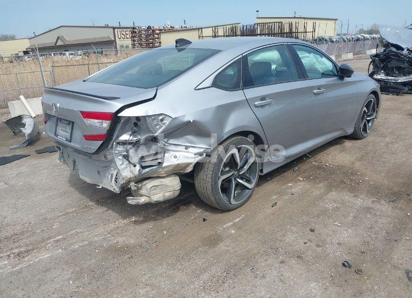 Photo 4 of 2022 Honda Accord SPORT (VIN 1HGCV1F3XNA042331)