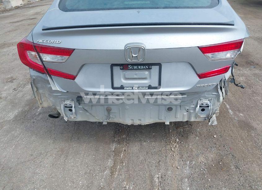 Photo 6 of 2022 Honda Accord SPORT (VIN 1HGCV1F3XNA042331)