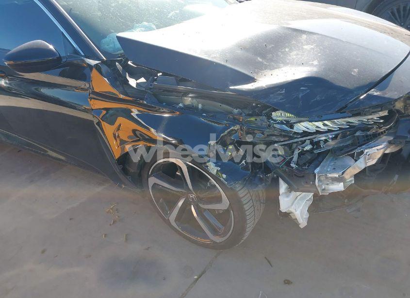 Photo 6 of 2022 Honda Accord SPORT (VIN 1HGCV1F3XNA101989)