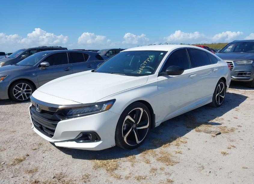 Photo 2 of 2022 Honda Accord SPORT (VIN 1HGCV1F3XNA103824)