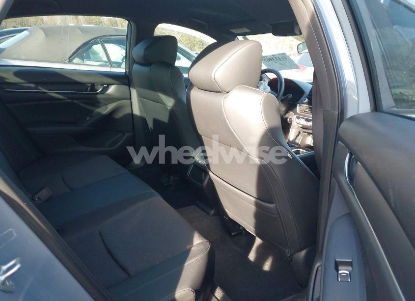 Photo 8 of 2022 Honda Accord SPORT (VIN 1HGCV1F3XNA107498)