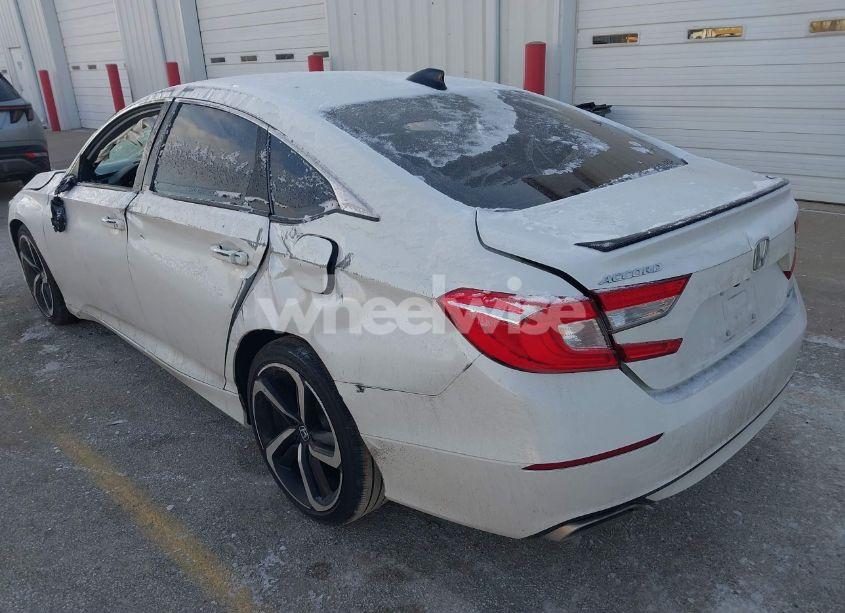 Photo 3 of 2022 Honda Accord SPORT (VIN 1HGCV1F3XNA109946)