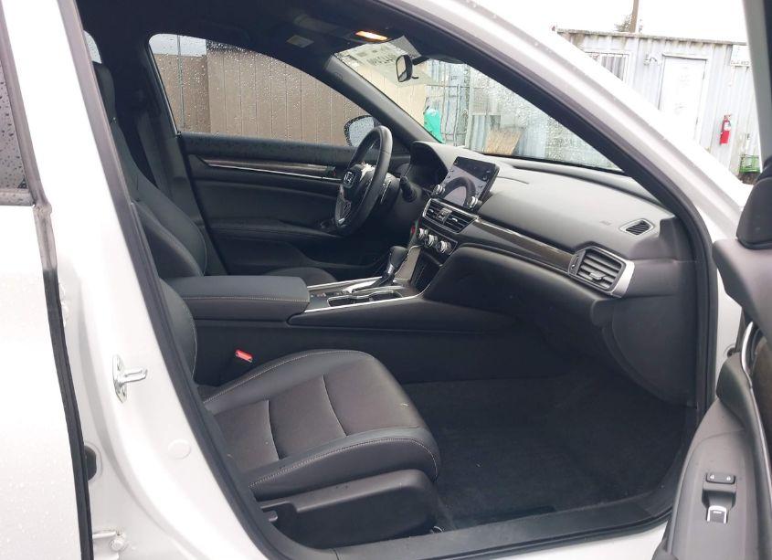 Photo 5 of 2022 Honda Accord SPORT (VIN 1HGCV1F3XNA110790)